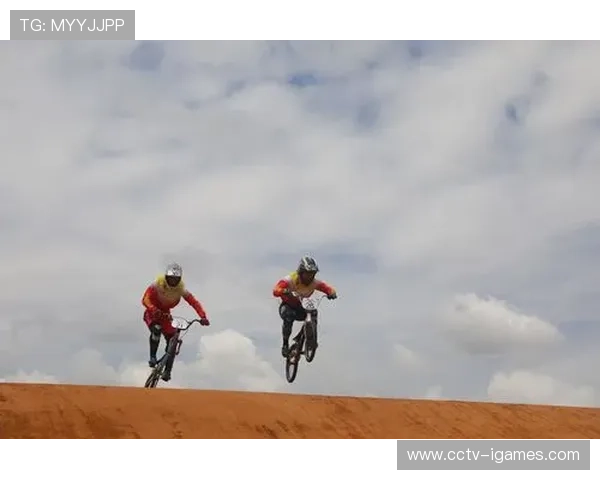 萨拉索塔BMX赛道举办免费观赛活动,8-30至10-30提供儿童骑行技巧指导 萨拉索塔BMX赛道举办免费观赛活动,8-30至10-30提供儿童骑行技巧指导